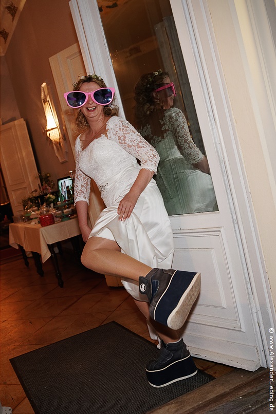 Hochzeit - Hochzeitsfeier Hochzeitsfotograf Eventschloss Schönfeld - Eine ausgelassene Stimmung